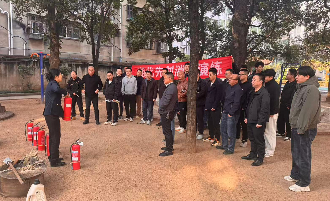 先創(chuàng)市政消防演練2
